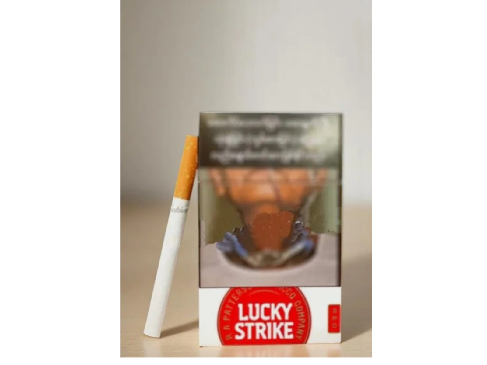 บุหรี่ Lucky Strike Red