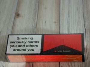 บุหรี่ Marlboro ice Blast Red (ซองแข็ง)