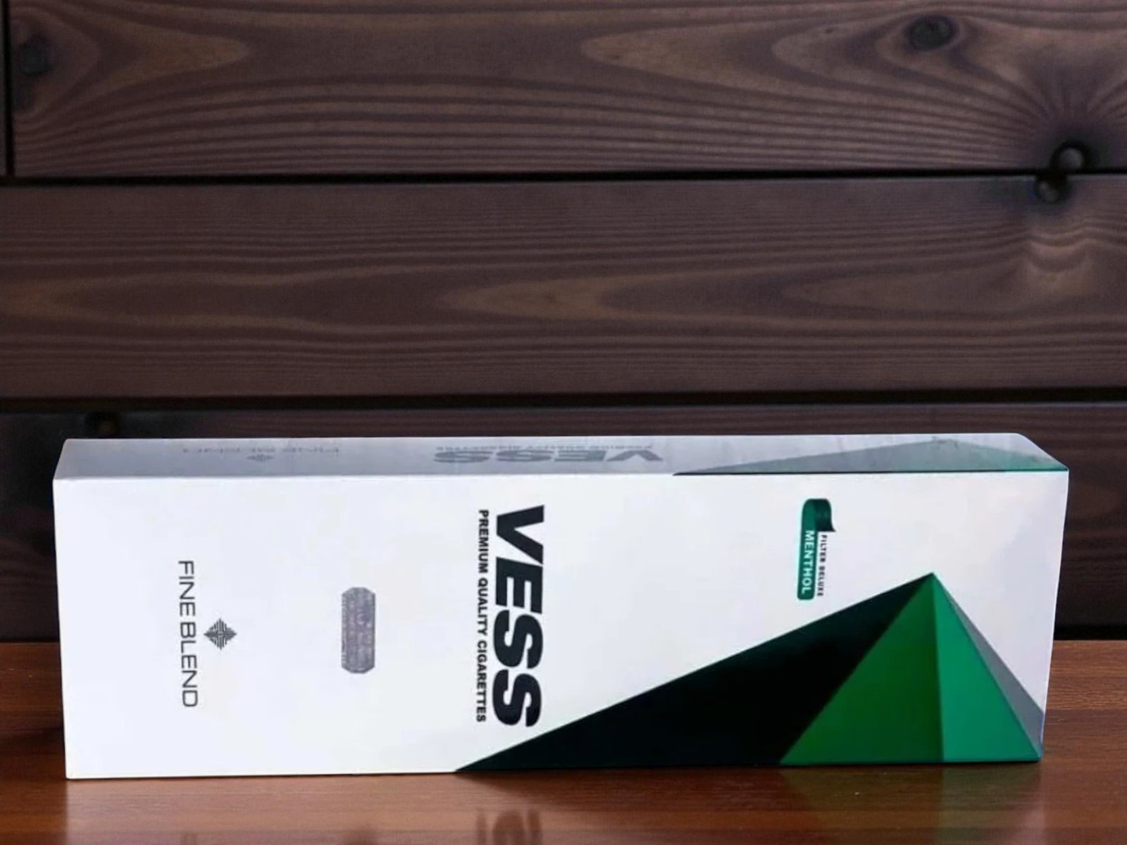 บุหรี่ Vess Menthol (ซองแข็ง)