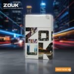 ซองบุหรี่ Zouk วางบนพื้นผิวขัดเงาท่ามกลางแสงไฟเมืองยามค่ำคืน เน้นความหรูหราและผ่อนคลาย